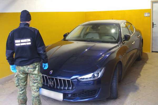 Funkcjonariusze Morskiego Oddziału Straży Granicznej odnaleźli skradzione Maserati